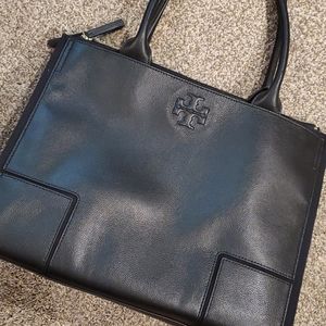 Stunning Tory Burch tote